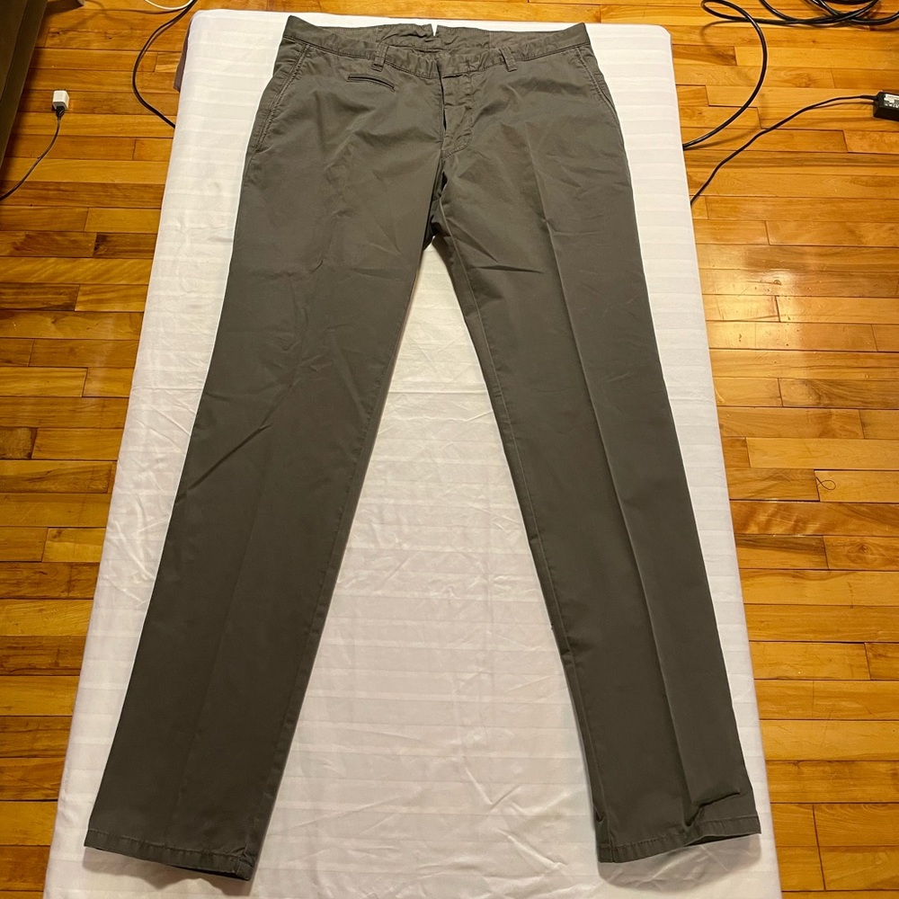 Rene lézard kaki pant size 37 “ waist 42” long